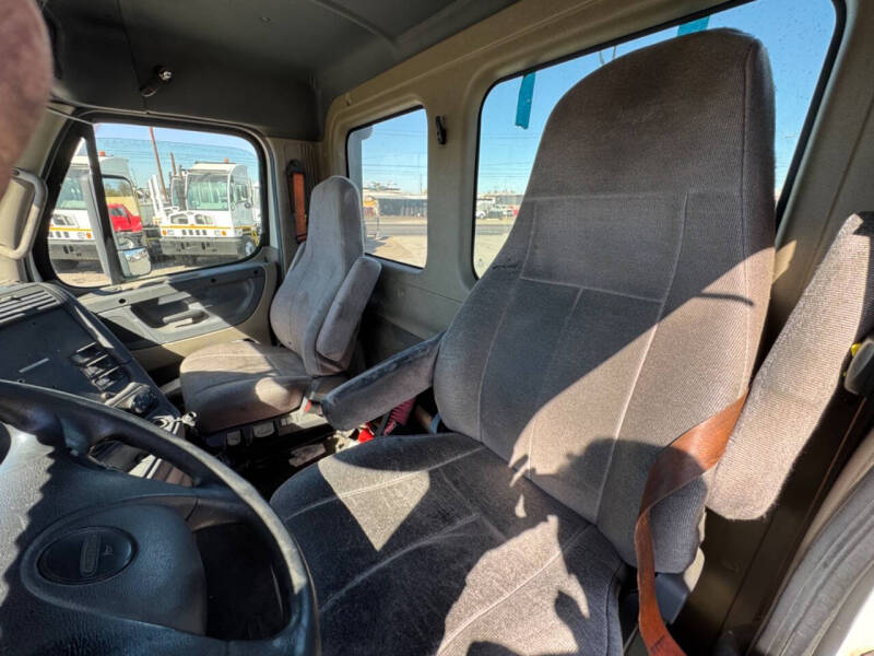 2016 Freightliner Cascadia