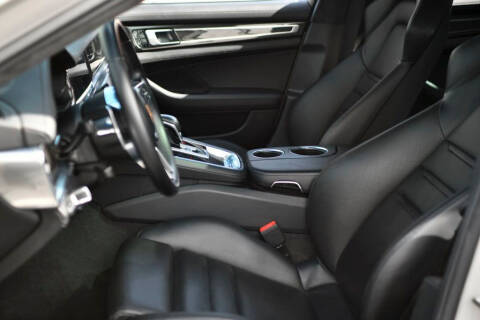 2018 Porsche Panamera Turbo S E-Hybrid