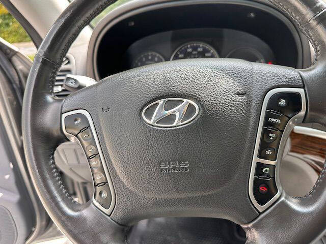 2011 Hyundai Santa Fe SE
