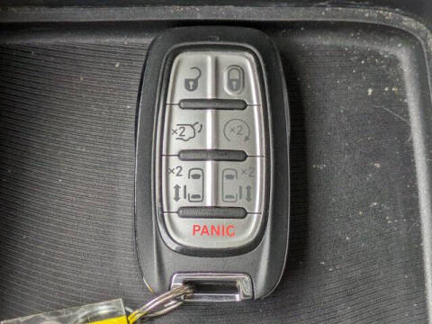 2025 Chrysler Voyager LX