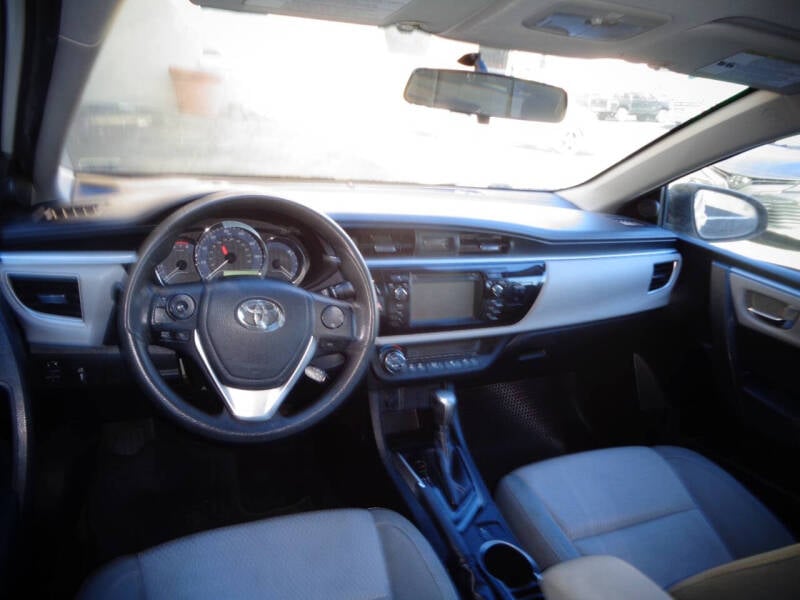 2014 Toyota Corolla LE Eco photo 9