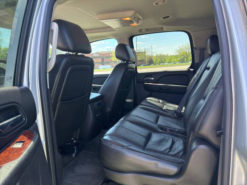 2011 GMC Yukon XL SLT