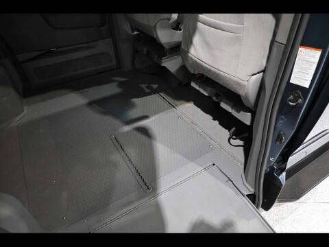 2016 Toyota Sienna LE Mobility 7-Passenger