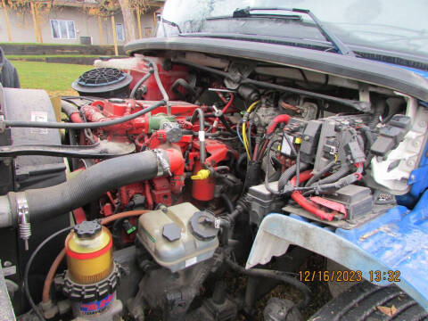 2012 Freightliner M2 106