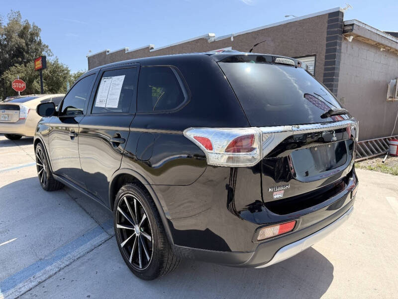 2015 Mitsubishi Outlander SE