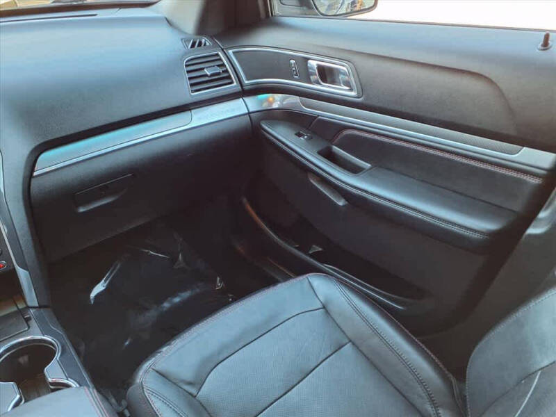 2016 Ford Explorer Sport