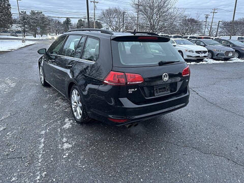2017 Volkswagen Golf SportWagen