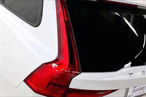 2020 Volvo V90 Cross Country T6