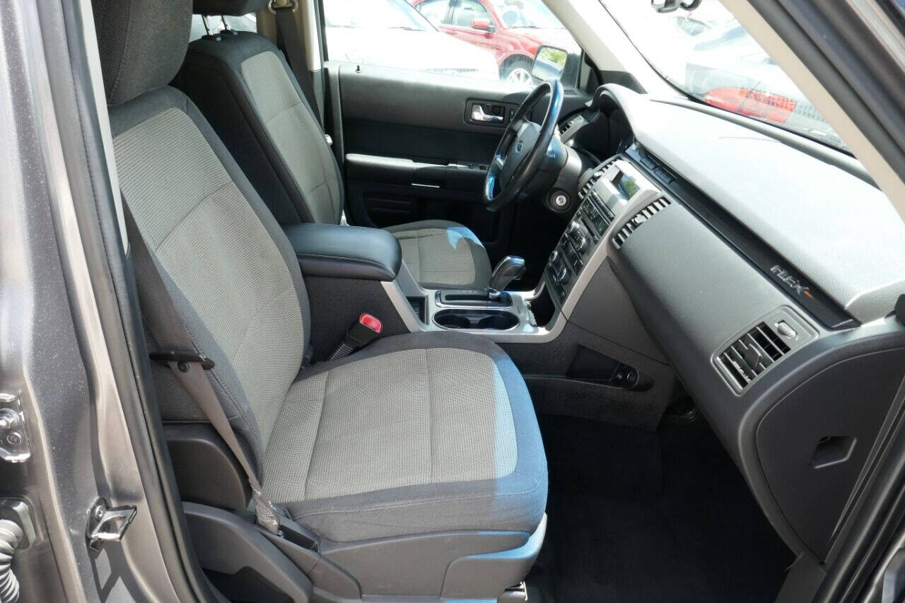 2009 FORD Flex SE Crossover 4dr For Sale in Oakfield NY by Crazy Cheap