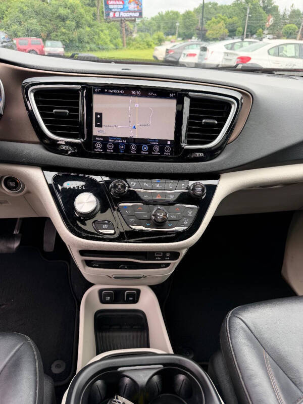 2019 Chrysler Pacifica Touring L Plus