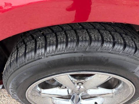 2005 Ford Mustang V6 Deluxe