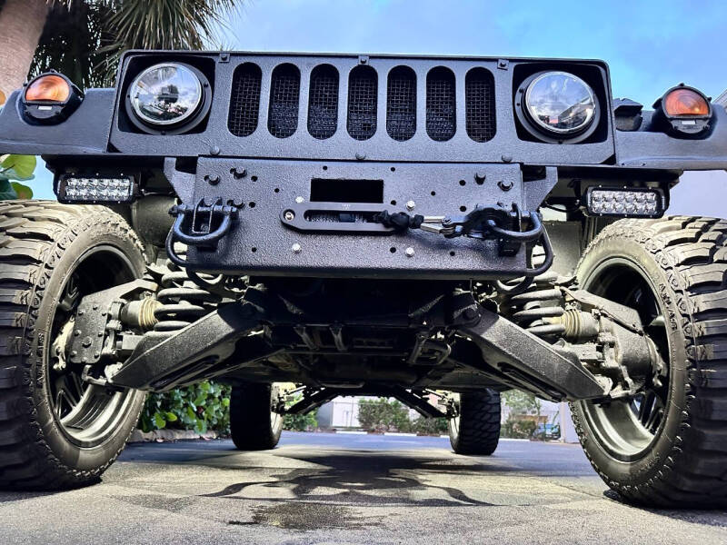 2011 HUMMER H1
