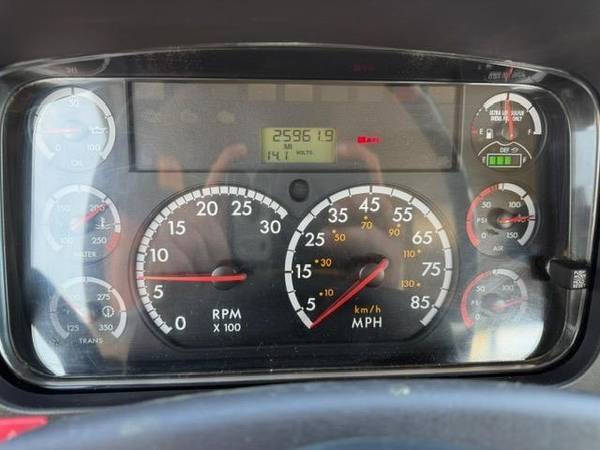 2014 Freightliner M2 106