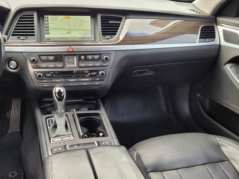 2015 Hyundai Genesis