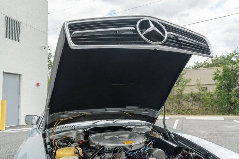 1981 Mercedes-Benz SL-Class