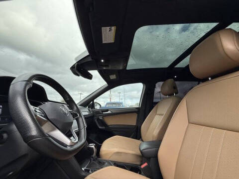 2022 Volkswagen Tiguan SE R-Line Black