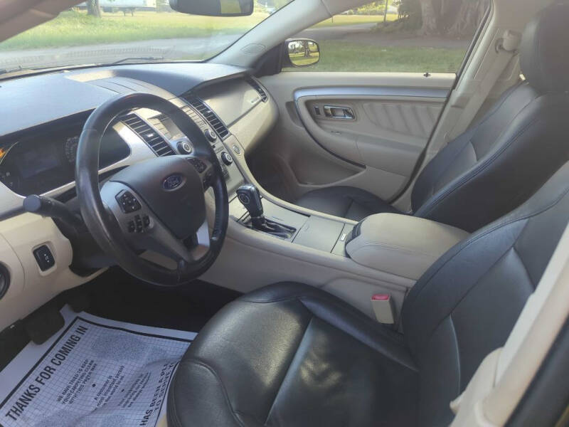 2016 Ford Taurus SEL