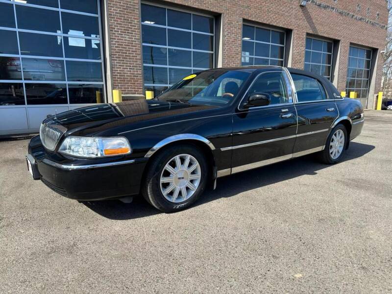 2004 Lincoln Town Car for sale at Matrix Autoworks in Nashua NH