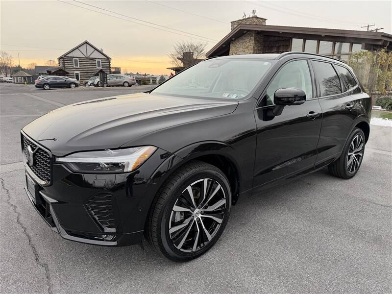 2024 Volvo XC60 B5 Plus Dark Theme