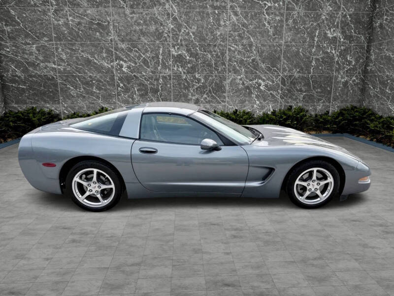 2004 Chevrolet Corvette