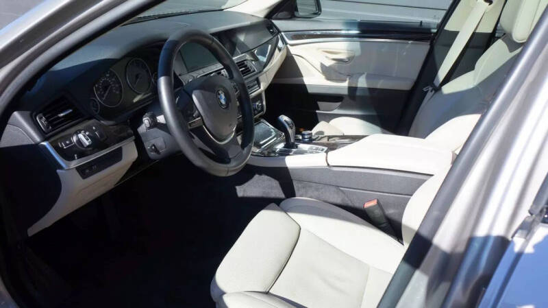 2011 BMW 5 Series 550i xDrive