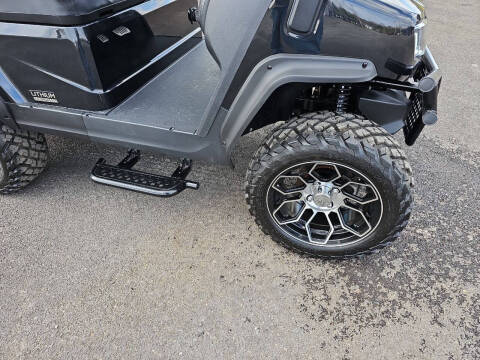 2025 Evolution Maverick 2 + 2