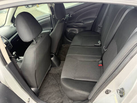 2019 Nissan Versa SV