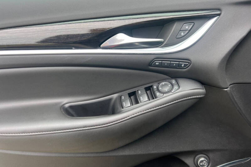 2021 Buick Enclave Avenir