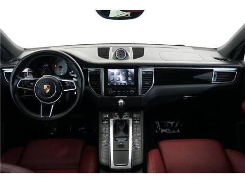 2017 Porsche Macan S