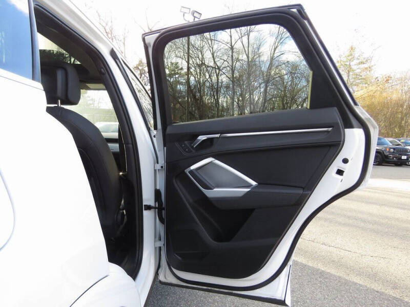 2019 Audi Q3 quattro Premium 45 TFSI