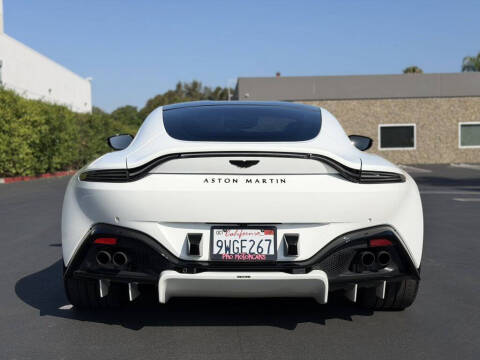 2022 Aston Martin Vantage