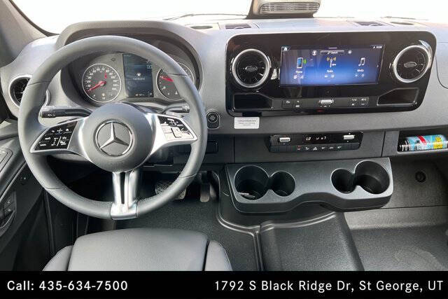 2025 Mercedes-Benz Sprinter