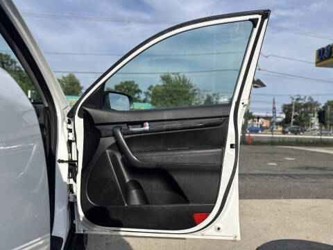 2013 Kia Sorento LX