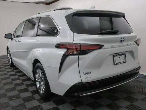 2024 Toyota Sienna Platinum 7-Passenger
