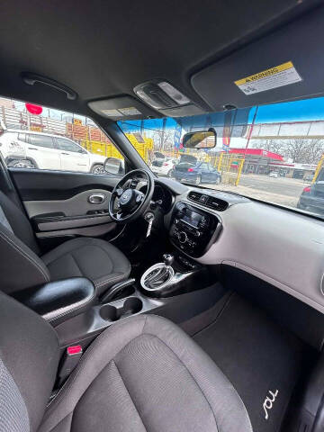 2017 Kia Soul +