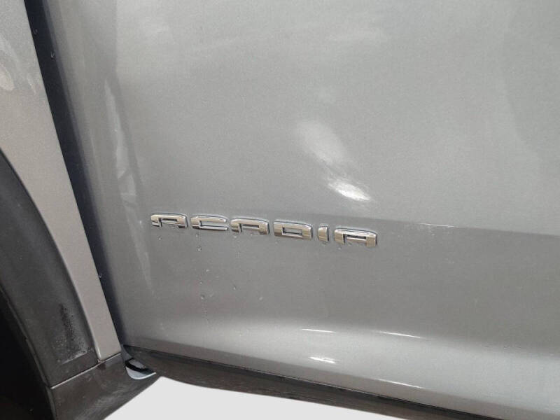 2024 GMC Acadia Elevation