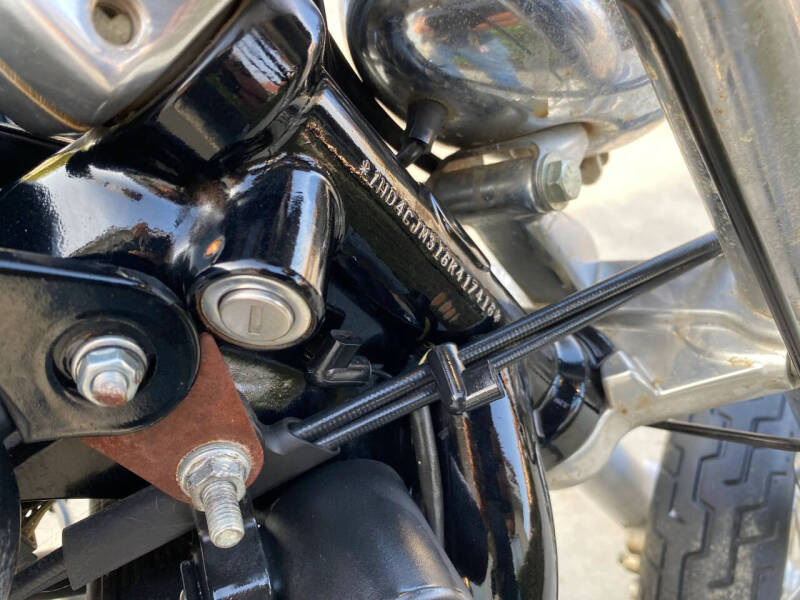 2006 Harley-Davidson XL883C Sportster 883 Custom