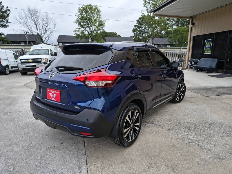 2020 Nissan Kicks SR