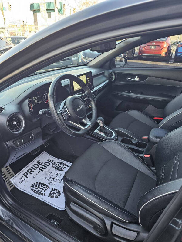 2022 Kia Forte GT Line