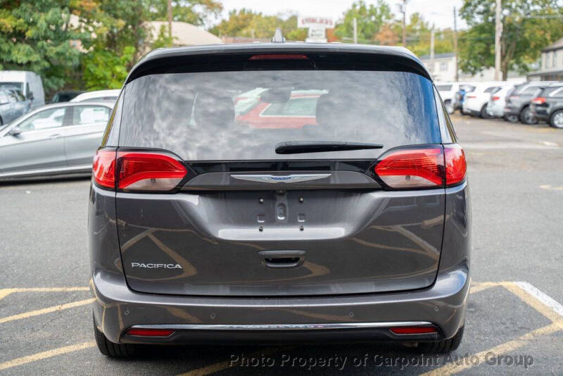 2020 Chrysler Pacifica Touring