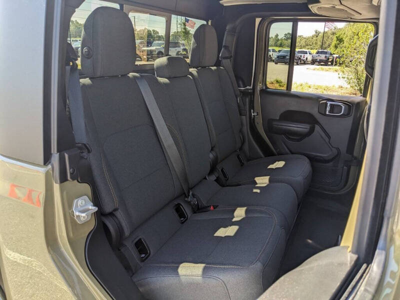 2025 Jeep Gladiator Willys