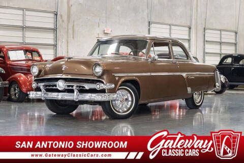 1954 Ford Crestline