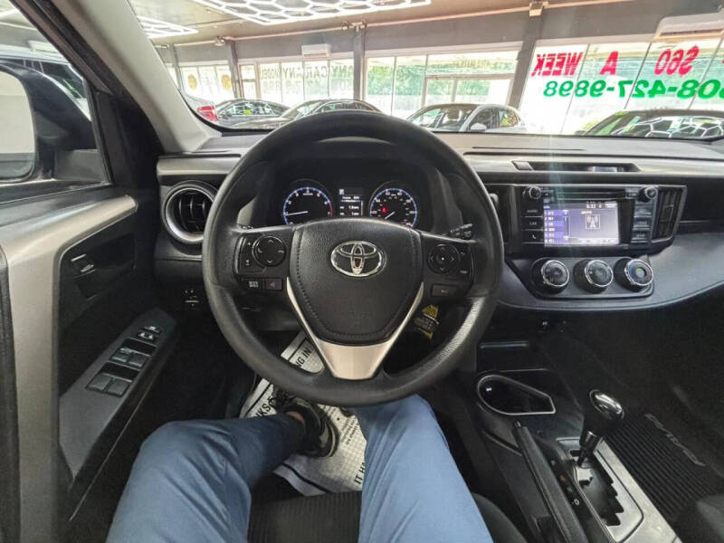 2017 Toyota RAV4 LE