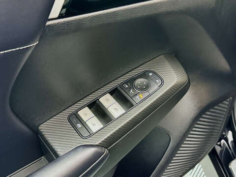 2023 Mitsubishi Outlander PHEV SE