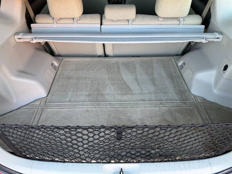 2012 Toyota Prius v Two