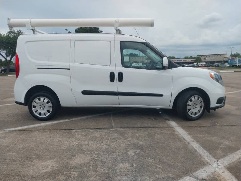 2021 RAM Promaster City SLT photo 3