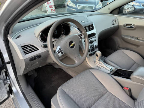 2011 Chevrolet Malibu LS