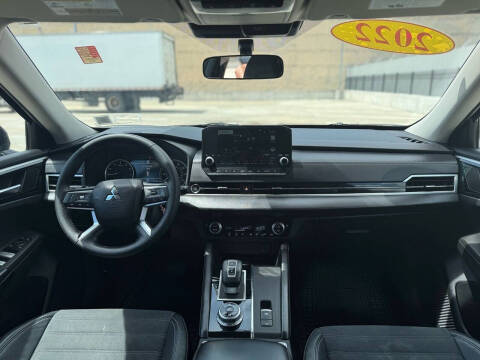 2022 Mitsubishi Outlander SE