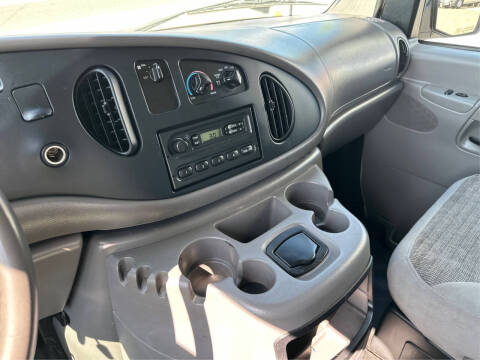 2002 Ford E-Series E-350 SD