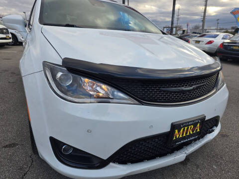 2020 Chrysler Pacifica Touring